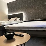 Helmi Villa, Keskellae Sauna Ilmainen Pysaekoeinti Wi-fi 75 Smarttv Omapiha Vuokatti