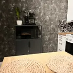 Apartment Helmi Villa, Keskellae Sauna Ilmainen Pysaekoeinti Wi-fi 75 Smarttv Omapiha