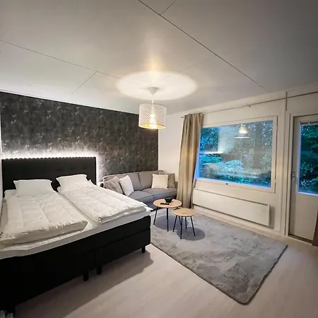 Helmi Villa, Keskellae Sauna Ilmainen Pysaekoeinti Wi-fi 75 Smarttv Omapiha * ווקאטי