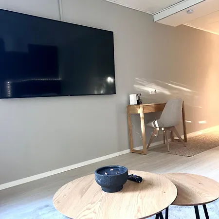 Apartment Helmi Villa, Keskellae Sauna Ilmainen Pysaekoeinti Wi-fi 75 Smarttv Omapiha