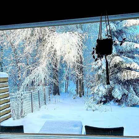 Helmi Villa, Keskellae Sauna Ilmainen Pysaekoeinti Wi-fi 75 Smarttv Omapiha Apartment