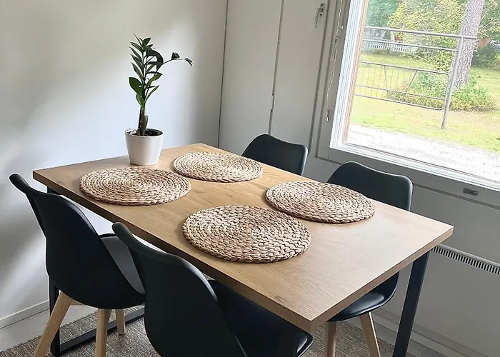 Helmi Villa, Keskellae Sauna Ilmainen Pysaekoeinti Wi-fi 75 Smarttv Omapiha Apartment *